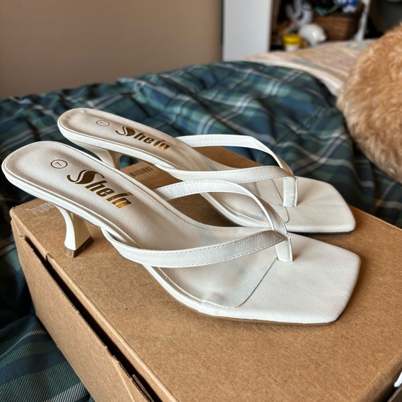 Shein white kitten heels - Picture 2 of 3